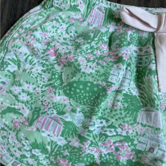 TBBC Girls Green Floral Shorts Size 2T - Picture 2 of 4